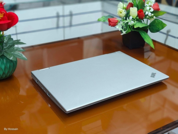 Lenovo ThinkPad X1 Yoga – Core i5 / 8 Go RAM / 256 Go SSD – Écran tactile convertible – Ultrabook 2-en-1 – Image 2